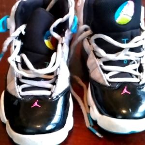 Boys jordans